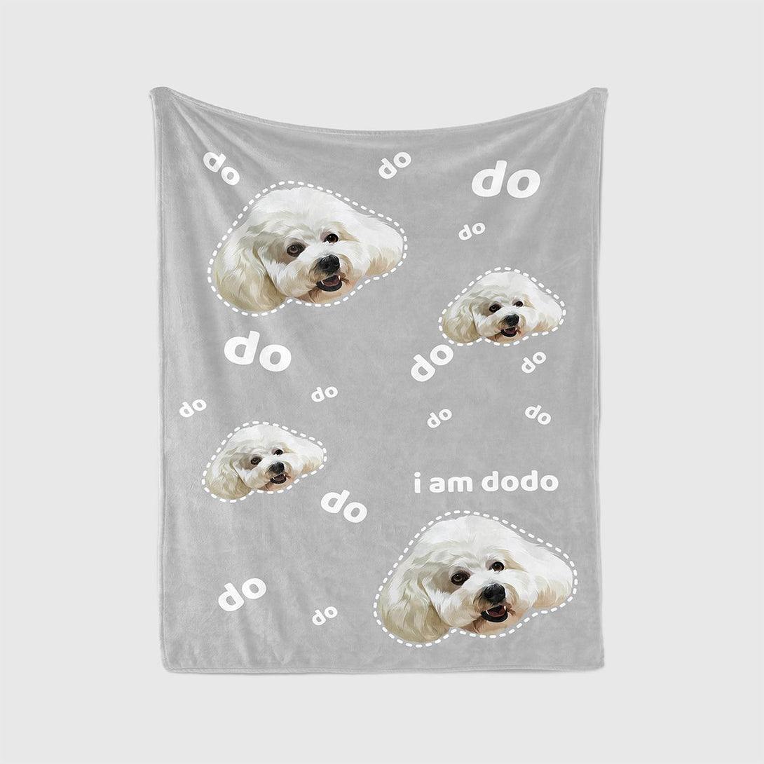 Personalized grey blanket featuring portrait of pet and bubble names background, perfect for pet lovers.