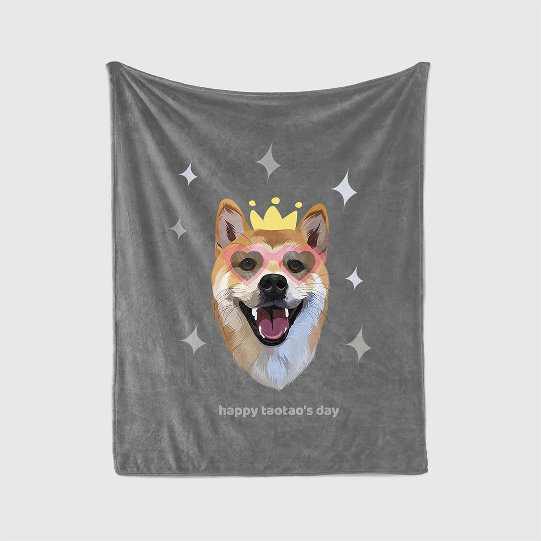 Personalized grey blanket featuring portrait of pet and superstar background, perfect for pet lovers.