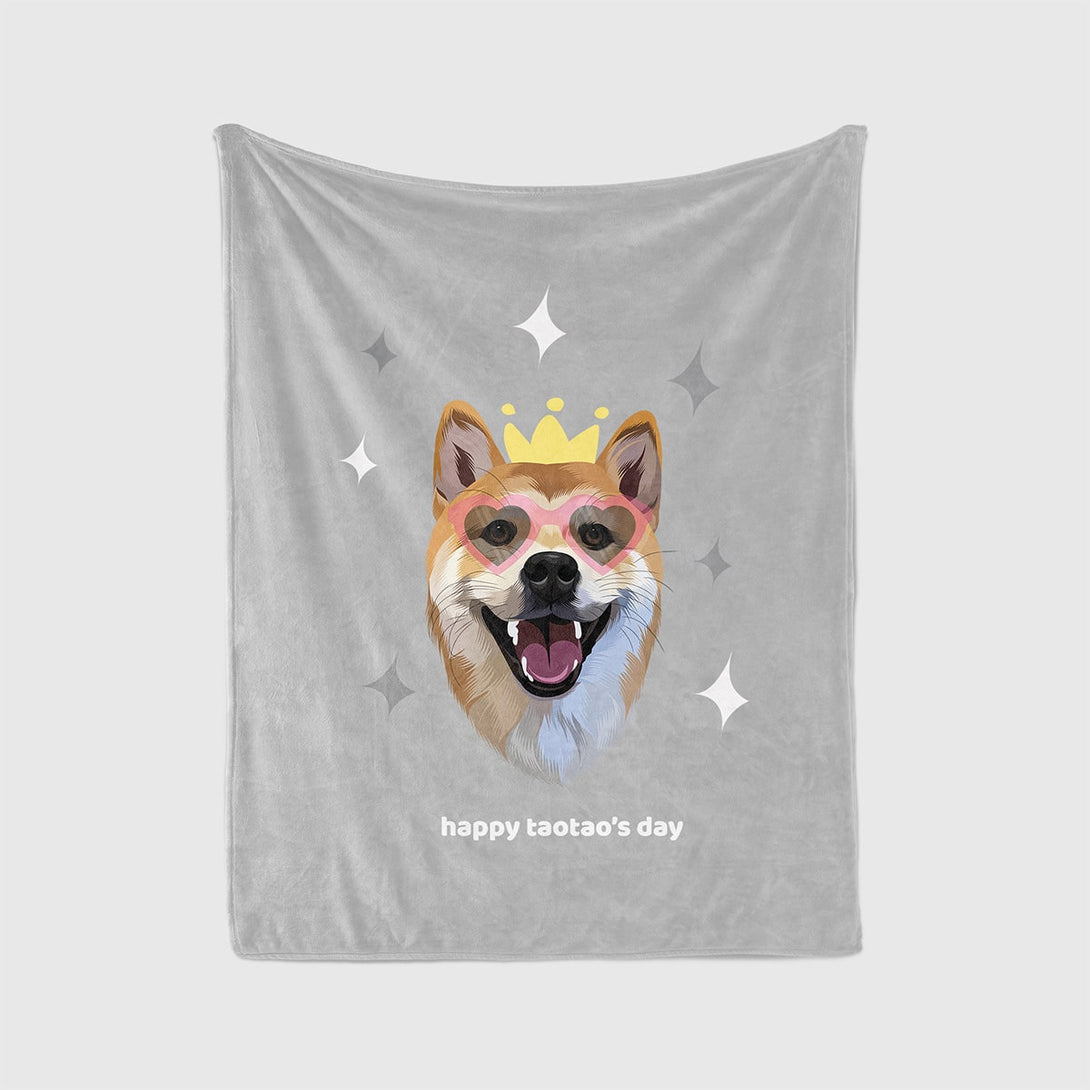 Personalized lightgrey blanket featuring portrait of pet and superstar background, perfect for pet lovers.